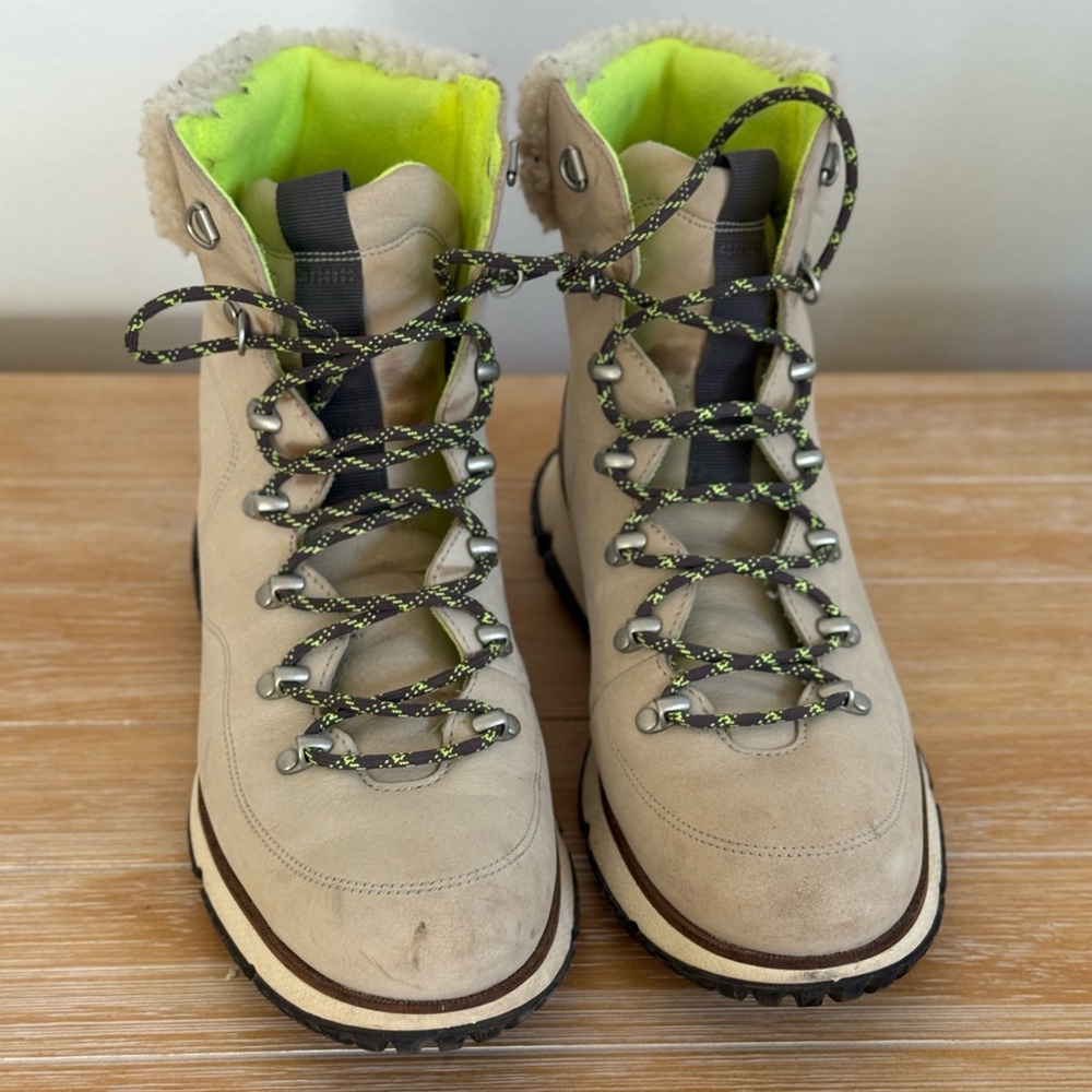 Cole Haan ZERØGRAND Waterproof Hiker Boots. Size 8.5